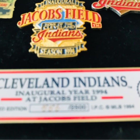 Very Rare 4 Pin Set Jacobs Field Inauguration Year 556/2500 - Picture 6 of 7